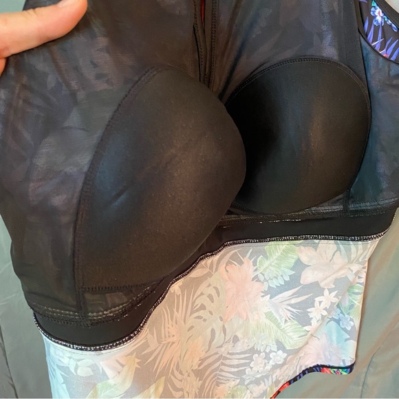 Swimsuits For All Floral Black Tropical Tankini Swimsuit Bathing Top Plus Sz 26 - Picture 11 of 16